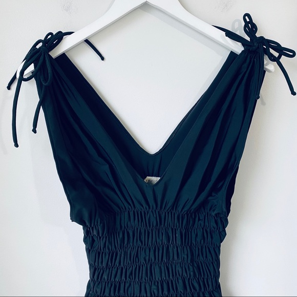 Cyn & Luca Sleeveless Deep V-Neck Dress - Picture 2 of 10